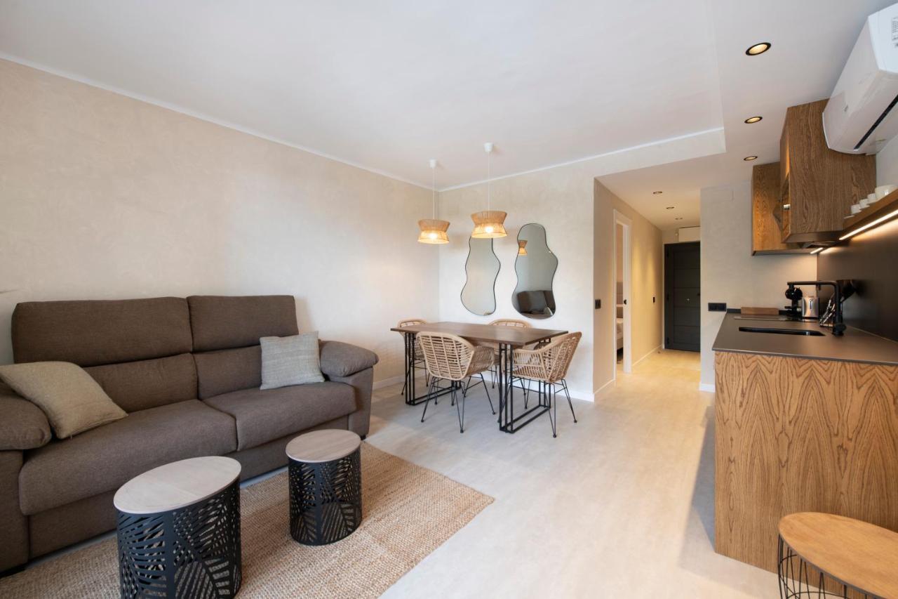 Apartamentos Marplana Кастельдефельс Экстерьер фото