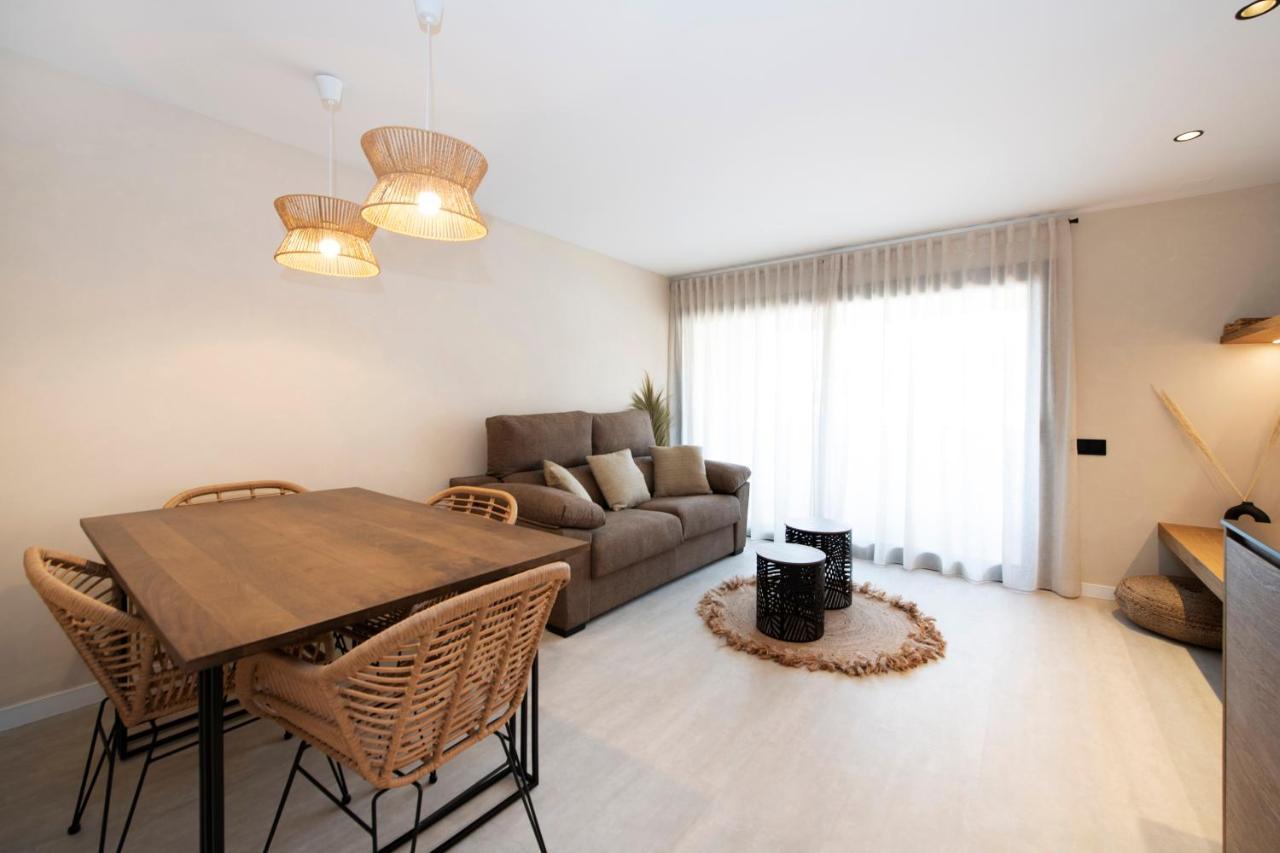 Apartamentos Marplana Кастельдефельс Экстерьер фото