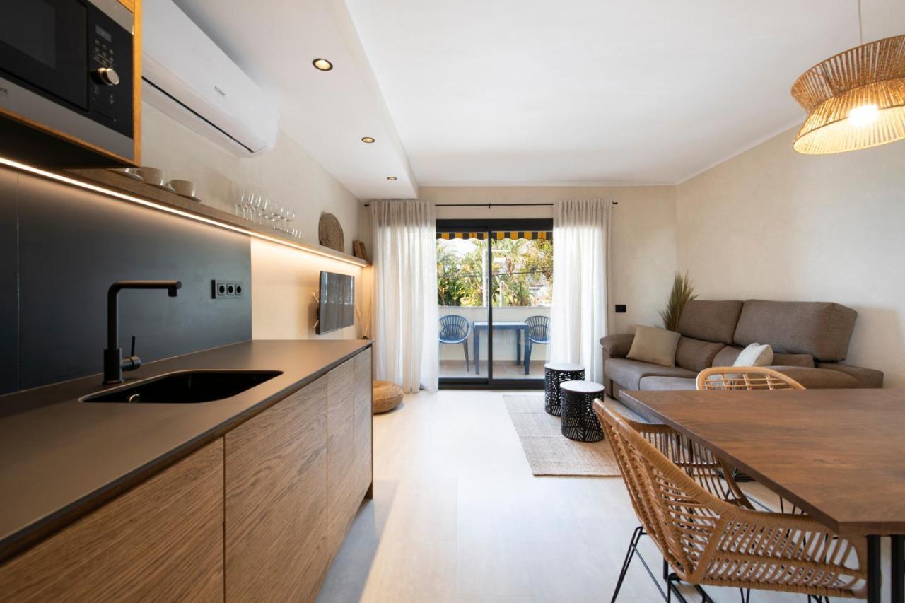 Apartamentos Marplana Кастельдефельс Экстерьер фото