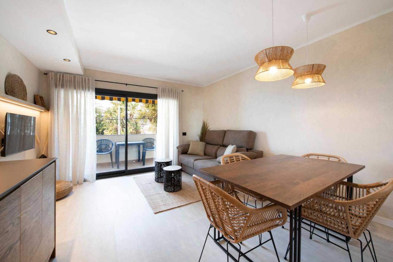 Apartamentos Marplana Кастельдефельс Экстерьер фото